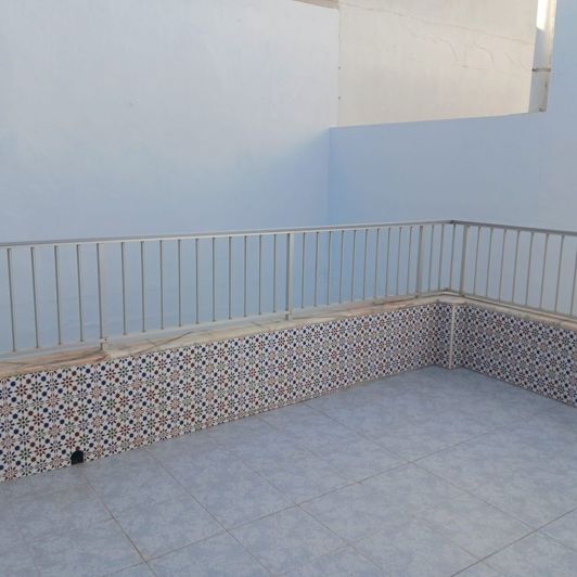 Image No.31-6 Bed House for sale