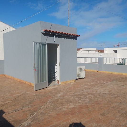 Image No.34-6 Bed House for sale