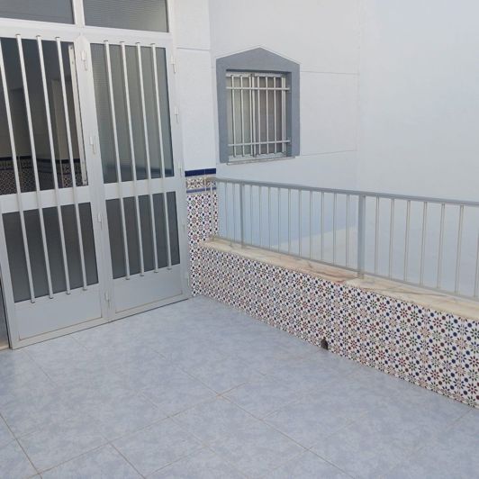 Image No.42-6 Bed House for sale