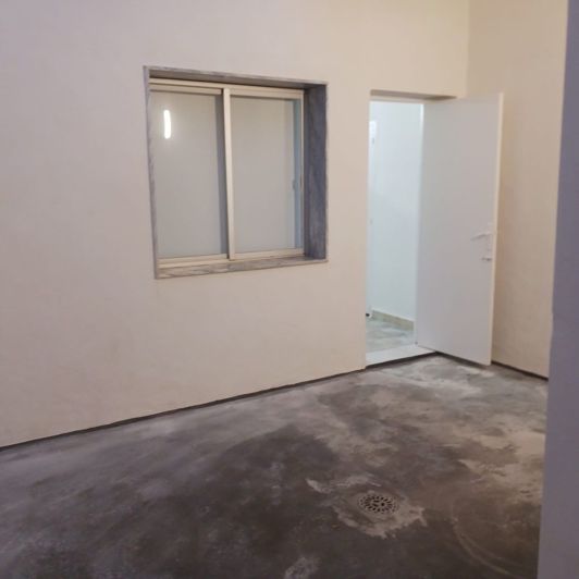 Image No.6-6 Bed House for sale