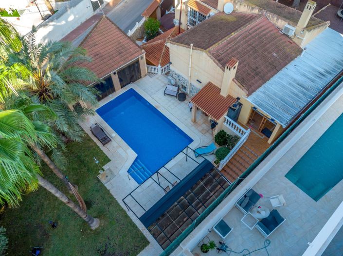 Image No.10-4 Bed Villa for sale