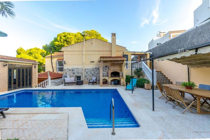 Image No.30-4 Bed Villa for sale
