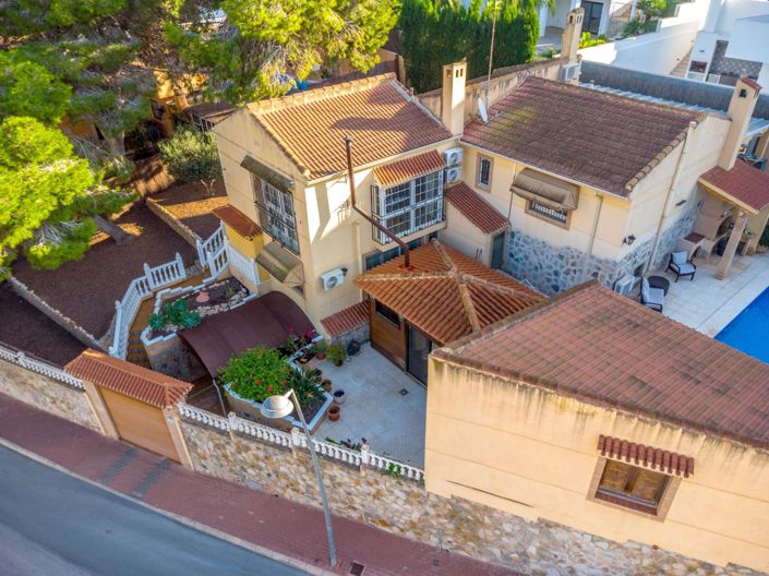 Image No.6-Villa de 4 chambres à vendre à Torrevieja