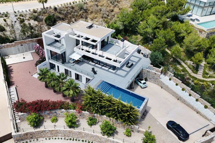 Image No.3-6 Bed Villa for sale