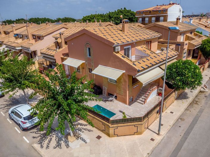 Image No.2-3 Bed Villa for sale