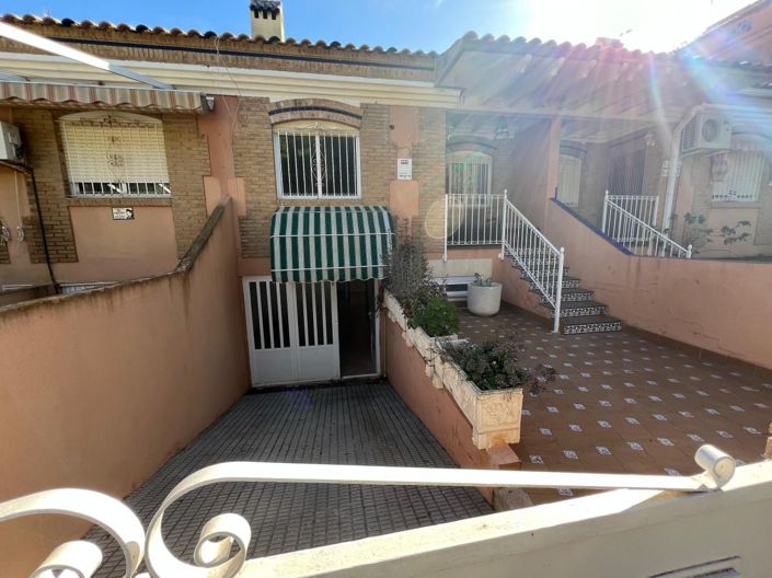 Image No.10-4 Bed Townhouse for sale