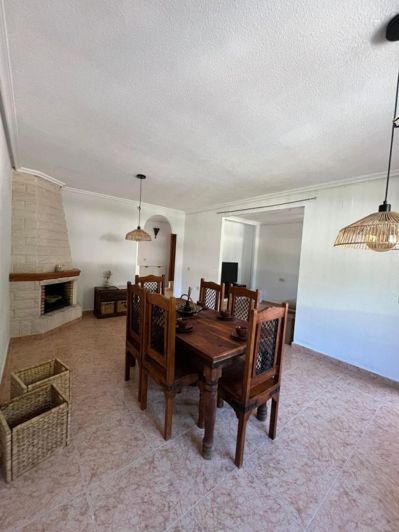 Image No.2-4 Bed Townhouse for sale