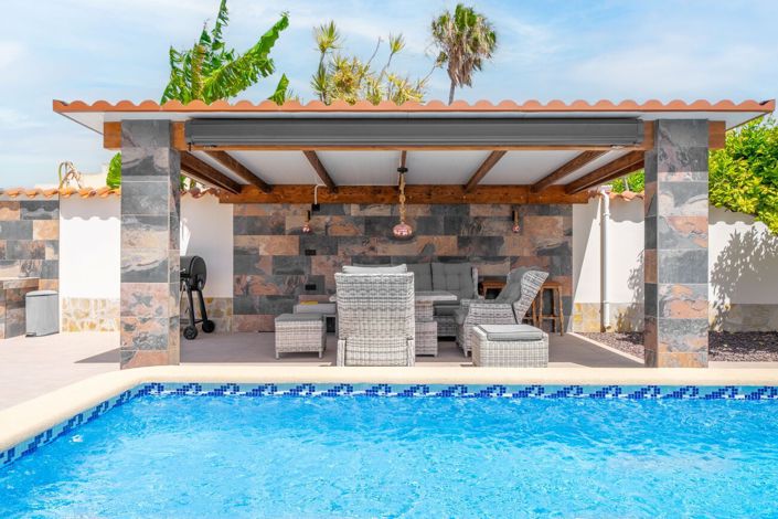 Image No.3-Villa de 4 chambres à vendre à Torrevieja
