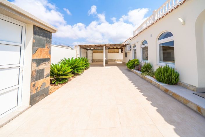 Image No.45-Villa de 4 chambres à vendre à Torrevieja
