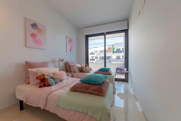 Image No.6-3 Bed Apartment for sale