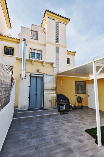 Image No.16-3 Bed Semi-Detached for sale