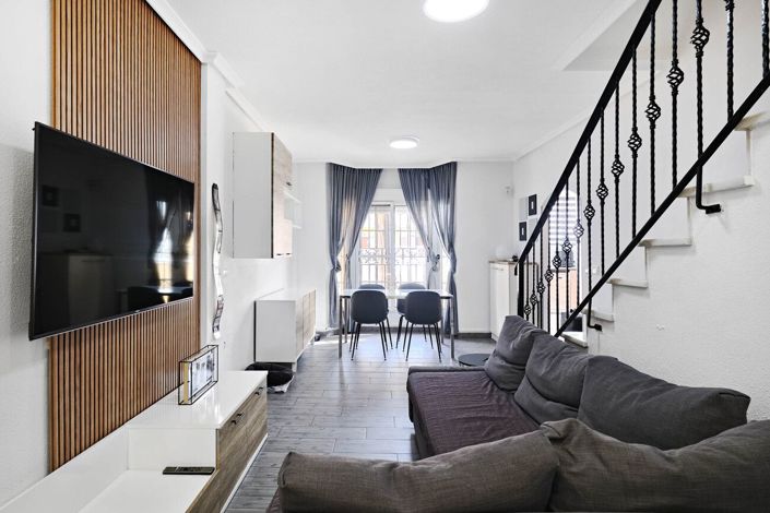 Image No.33-3 Bed Semi-Detached for sale