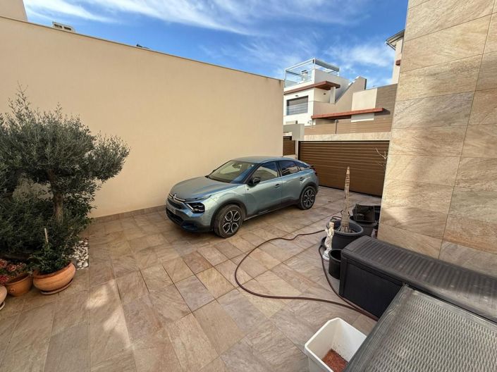 Image No.13-3 Bed Villa for sale