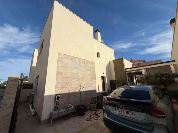 Image No.6-3 Bed Villa for sale