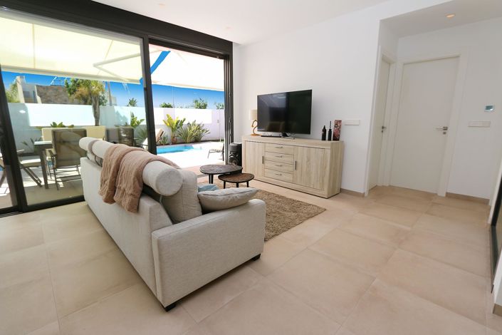 Image No.33-3 Bed Villa for sale