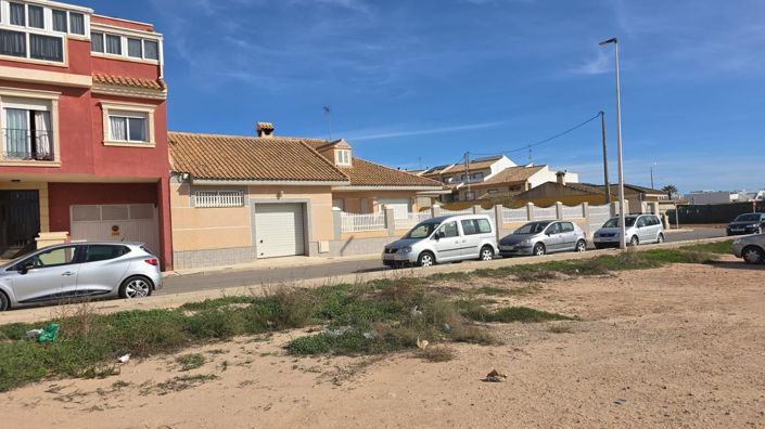 Image No.2-4 Bed Villa for sale