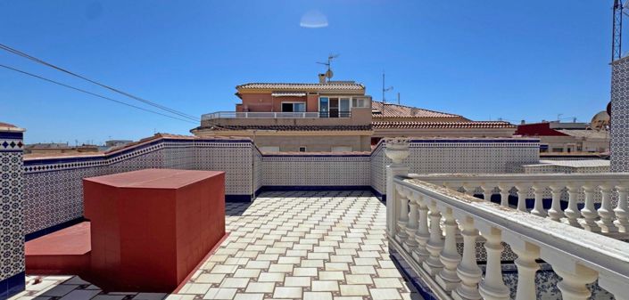 Image No.12-6 Bed Duplex for sale