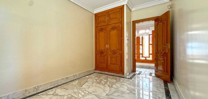 Image No.17-6 Bed Duplex for sale