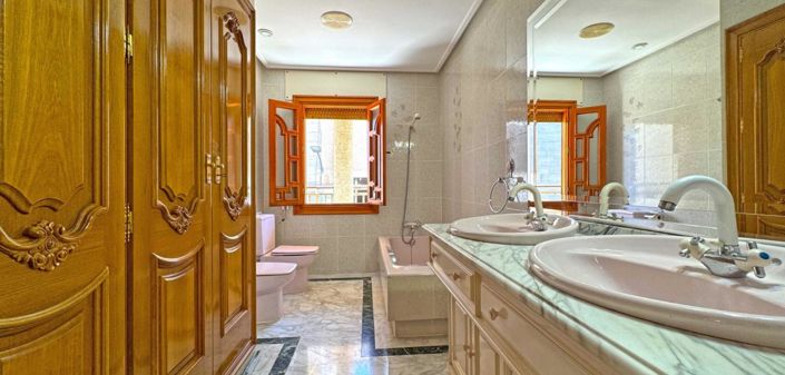 Image No.18-6 Bed Duplex for sale