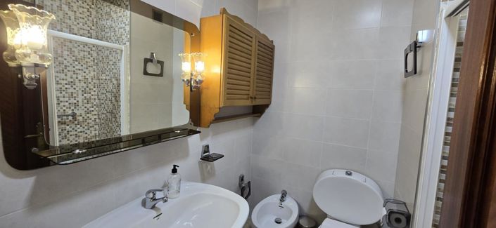 Image No.20-4 Bed Apartment for sale