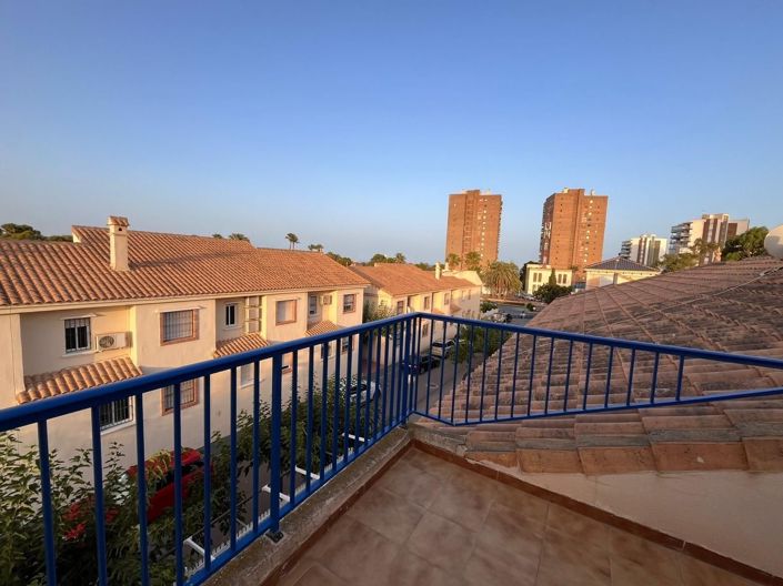 Image No.17-3 Bed House for sale