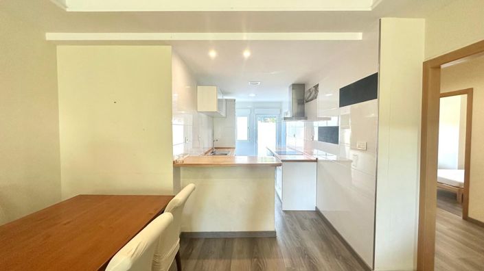 Image No.10-3 Bed Apartment for sale