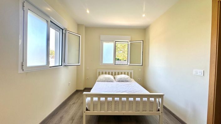 Image No.27-3 Bed Apartment for sale