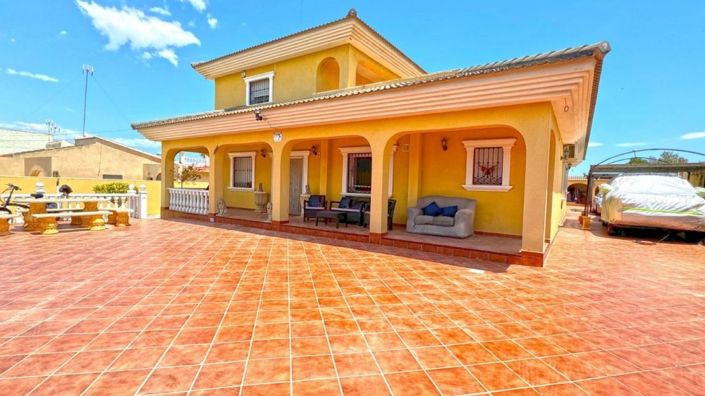 Image No.3-6 Bed Villa for sale