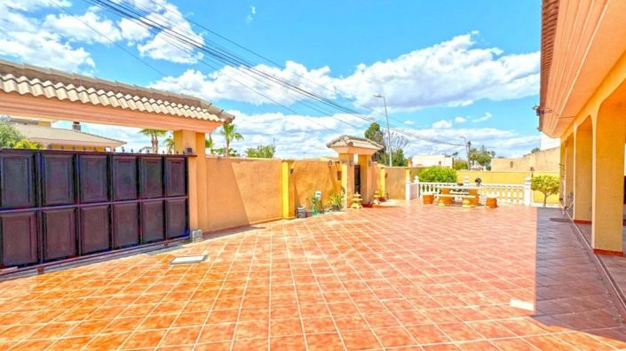 Image No.4-6 Bed Villa for sale
