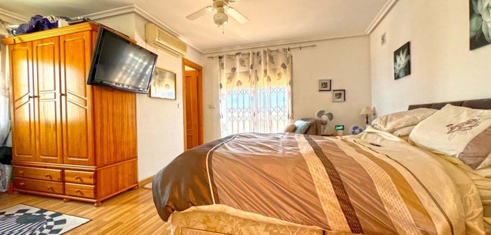 Image No.39-6 Bed Villa for sale