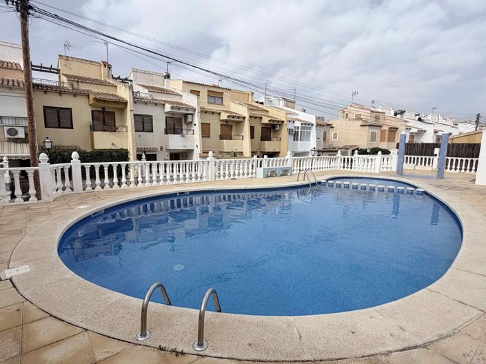 Image No.26-3 Bed House for sale