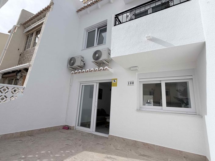 Image No.8-3 Bed House for sale