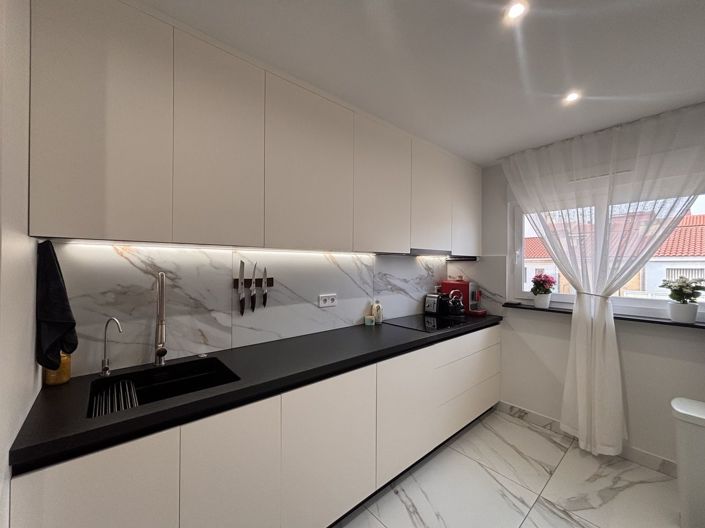 Image No.20-2 Bed Apartment for sale