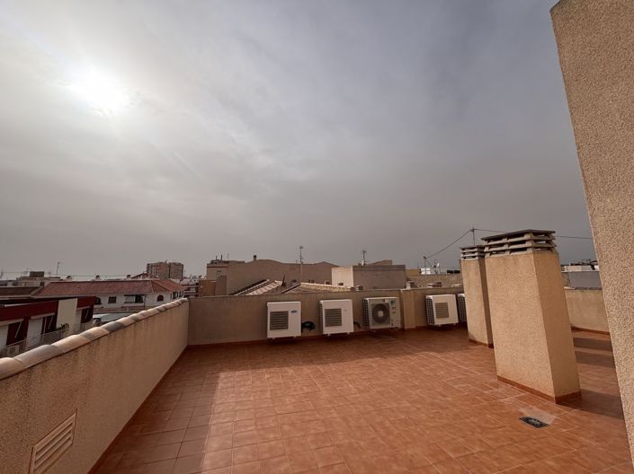 Image No.33-2 Bed Apartment for sale