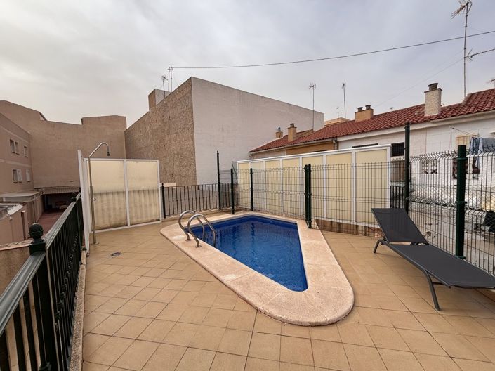 Image No.37-2 Bed Apartment for sale