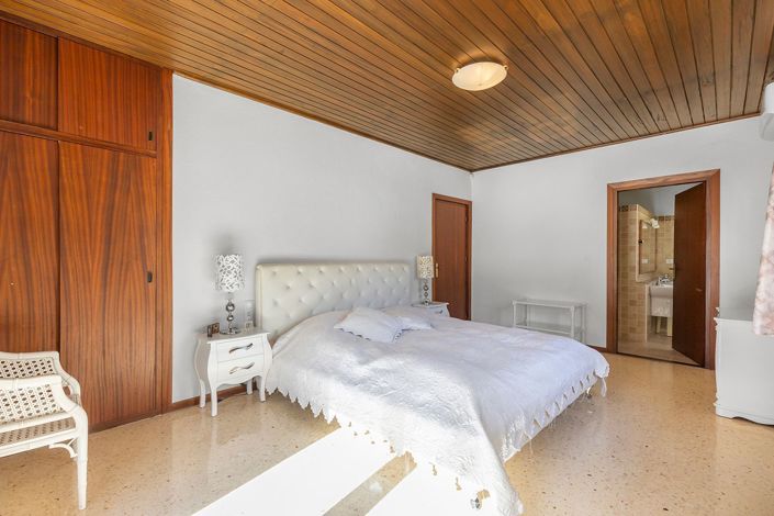 Image No.23-5 Bed Villa for sale