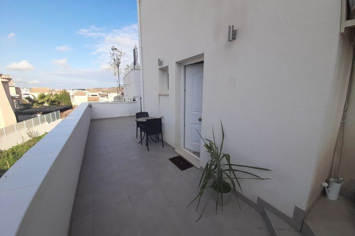 Image No.25-6 Bed Villa for sale
