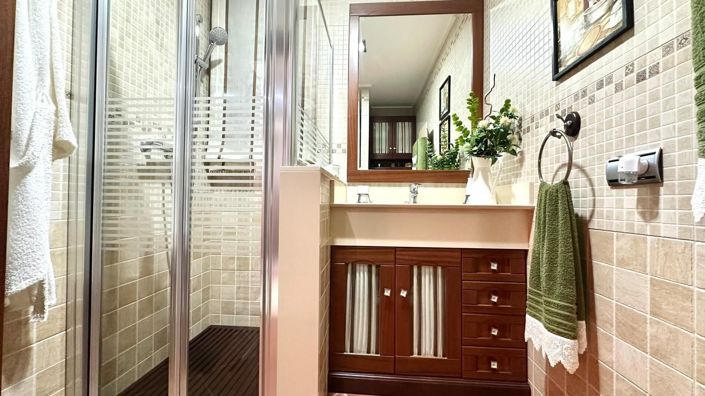 Image No.39-4 Bed House for sale