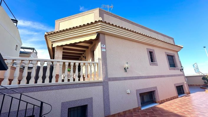 Image No.7-4 Bed House for sale
