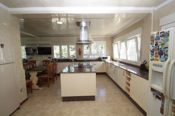Image No.14-5 Bed Villa for sale