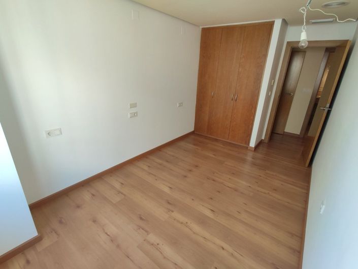 Image No.11-3 Bed Apartment for sale