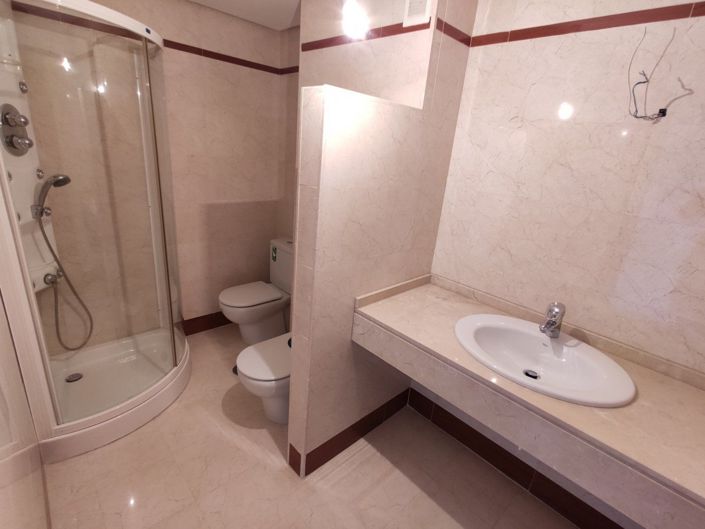 Image No.21-3 Bed Apartment for sale