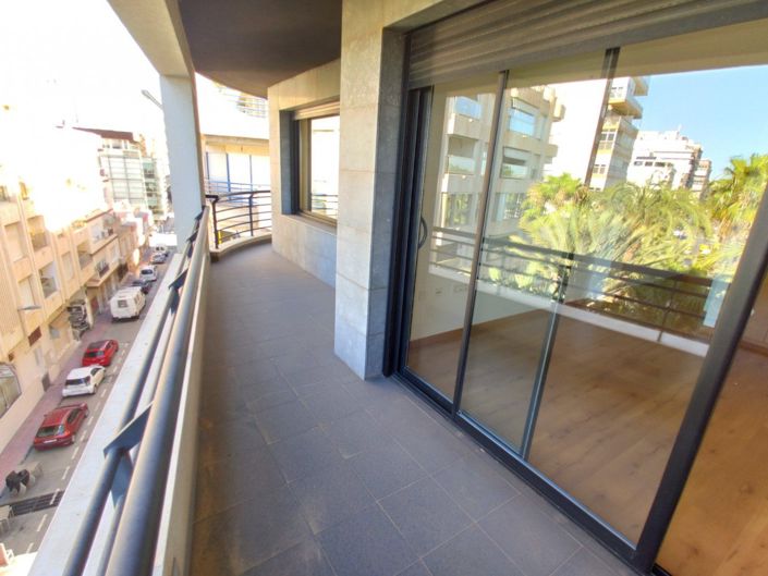 Image No.25-3 Bed Apartment for sale