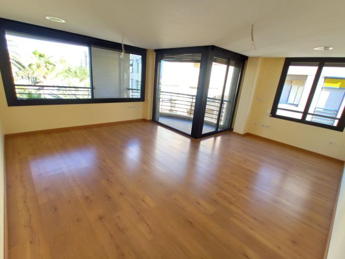 Image No.3-3 Bed Apartment for sale