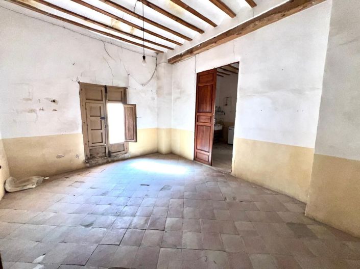 Image No.15-8 Bed House for sale