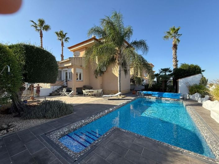 Image No.3-3 Bed Villa for sale