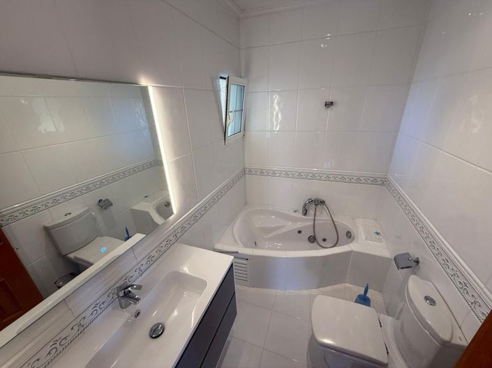 Image No.34-3 Bed Villa for sale