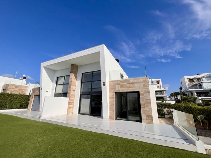 Image No.44-3 Bed Villa for sale