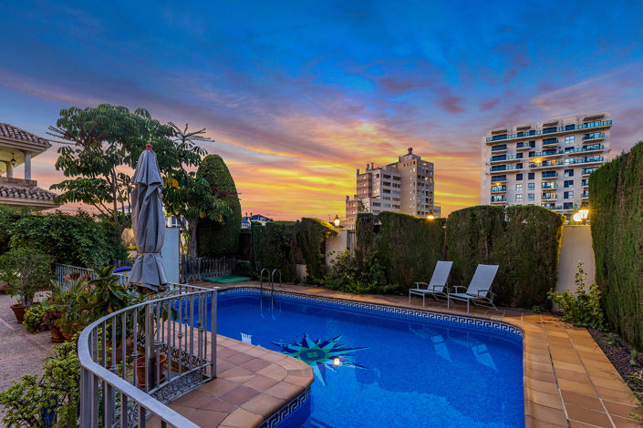 Image No.4-6 Bed Villa for sale