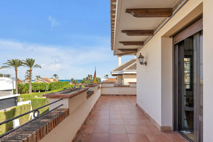 Image No.43-6 Bed Villa for sale